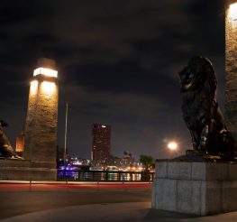 كوبري قصر النيل: حكاية أجمل جسر على النيل وأسوده اللي بتحرس القاهرة