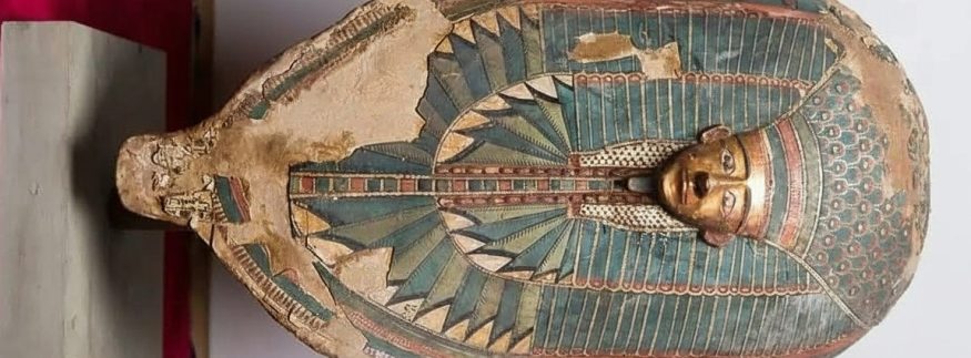 قناع الكارتوناج الجنائزي.. سر البعث والخلود في المتحف المصري الكبير