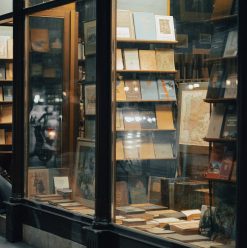 أماكن شراء كتب جديدة في القاهرة 2025: أفضل مكتبات لعشاق القراءة بأسعار مناسبة