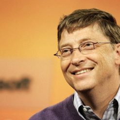 بيل جيتس يكشف قائمته الذهبية للقراءة في الإجازات: 5 كتب هتغير نظرتك للعالم