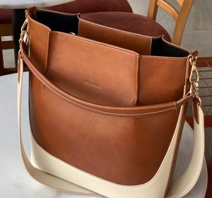 Perfectly Wrapped for the Season: 8 Online Egyptian Bag Brands for Christmas Gifting