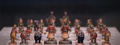 شطرنج الملك فاروق في متحف المجوهرات الملكية: قطعة نادرة من الذهب والماس لا تقدر بثمن