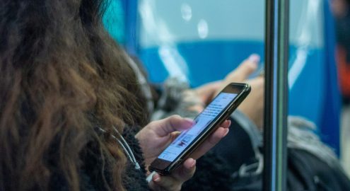 كتب مجانية وأنت في مترو القاهرة.. كل اللي محتاج تعرفه عن تطبيق كتاب من وزارة الثقافة 2026