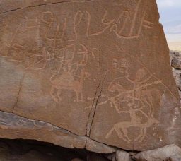 هضبة أم عراك في جنوب سيناء.. متحف طبيعي مفتوح بيحكي حكاية الإنسان من 10 آلاف سنة (صور)