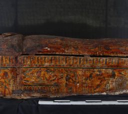 اكتشاف أثري جديد في الأقصر.. خبيئة توابيت ملونة لمنشدي آمون و8 برديات نادرة (صور)