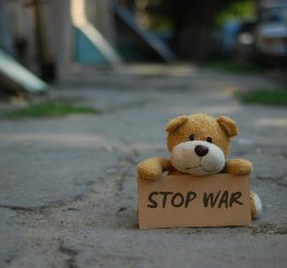 إزاي تحمي صحتك النفسية من ضغط متابعة أخبار الحروب؟ دليلك العملي