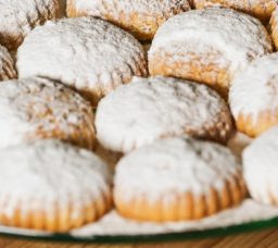 دليل أسعار كحك وبسكويت عيد الفطر 2026 في القاهرة.. أشهر وأفضل المحلات في العاصمة (محدث)