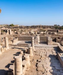 اكتشاف ساحر في معابد الكرنك.. حكاية بوابة رمسيس الثالث ولوحة عمرها آلاف السنين