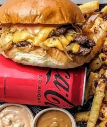 Cairo After 9: A Guide to Late-Night Food Delivery 