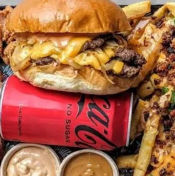 Cairo After 9: A Guide to Late-Night Food Delivery 