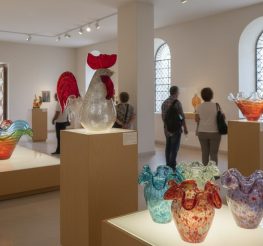 متحف فن الزجاج في الحرانية.. تجربة فنية مختلفة تمزج بين الضوء والإبداع في قلب الجيزة