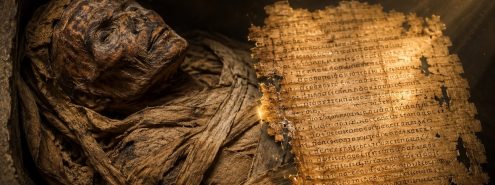 جزء من الإلياذة خرج من قلب مومياء مصرية.. اكتشاف أثري مذهل من مصر القديمة