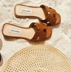 Step Into Summer: Brands for Stylish Summer Slippers