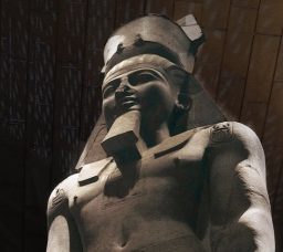 دليل زيارة المتحف المصري الكبير لأول مرة 2026.. كل اللي محتاج تعرفه قبل ما تروح