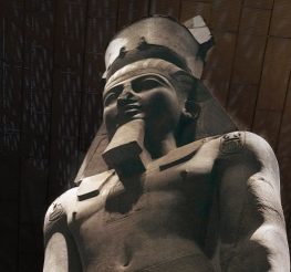 دليل زيارة المتحف المصري الكبير لأول مرة 2026.. كل اللي محتاج تعرفه قبل ما تروح