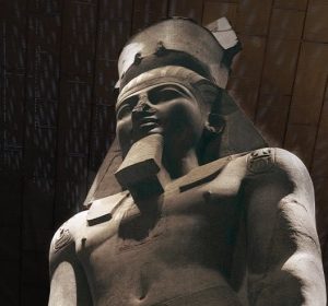 دليل زيارة المتحف المصري الكبير لأول مرة 2026.. كل اللي محتاج تعرفه قبل ما تروح دليل زيارة المتحف المصري الكبير لأول مرة 2026.. كل اللي محتاج تعرفه قبل ما تروح