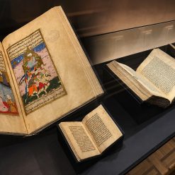 متحف دار الكتب المصرية في باب الخلق.. رحلة بين أندر المخطوطات والمصاحف والكنوز التاريخية في قلب القاهرة