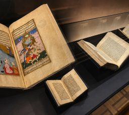 متحف دار الكتب المصرية في باب الخلق.. رحلة بين أندر المخطوطات والمصاحف والكنوز التاريخية في قلب القاهرة