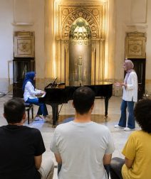 متحف الفن الإسلامي بيعلم البيانو لذوي الإعاقة البصرية وطيف التوحد.. اعرف التفاصيل