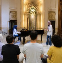 متحف الفن الإسلامي بيعلم البيانو لذوي الإعاقة البصرية وطيف التوحد.. اعرف التفاصيل