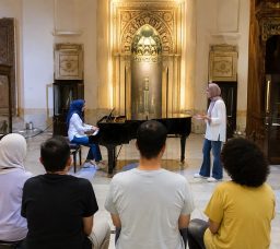متحف الفن الإسلامي بيعلم البيانو لذوي الإعاقة البصرية وطيف التوحد.. اعرف التفاصيل
