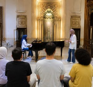 متحف الفن الإسلامي بيعلم البيانو لذوي الإعاقة البصرية وطيف التوحد.. اعرف التفاصيل