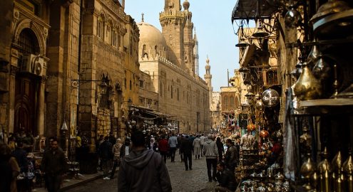 خروجة بـ500 جنيه في القاهرة القديمة.. يوم كامل بين الأزهر والحسين وخان الخليلي