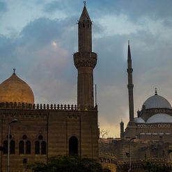 الجامع المعلق.. حكاية مسجد المحمودية اللي مستخبي جنب قلعة صلاح الدين