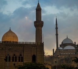 الجامع المعلق.. حكاية مسجد المحمودية اللي مستخبي جنب قلعة صلاح الدين