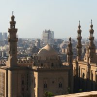 دليل جولات المشي في القاهرة التاريخية 2026: استكشف سحر العاصمة على رجليك
