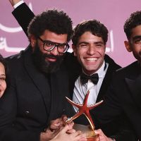 فيلم خروج آمن يفوز بجائزة نجمة الجونة.. كواليس 9 شهور بروفات وتحديات إنتاجية